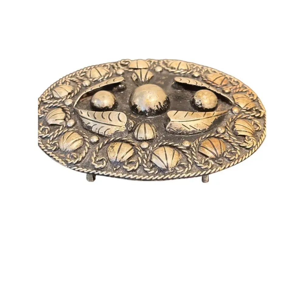 ViNTaGe Alpaca Mexico Southwestern Raised Leaf  & Rope Design Belt Buckle